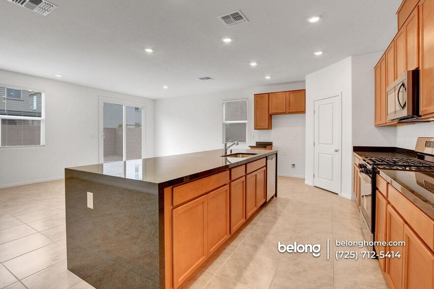 Building Photo - 4109 Nopal Serrano Ave