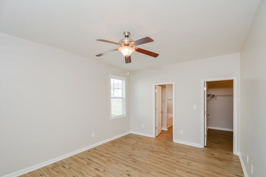 Building Photo - 238 Grovemere Ln