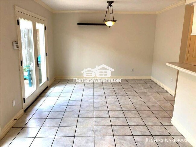 Building Photo - 2508 Bering Dr