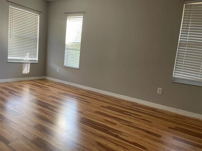 Building Photo - 15061 Perdido Dr