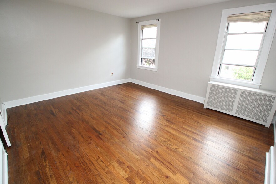 Building Photo - 5535 Centre Ave