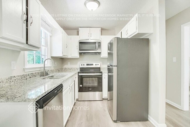 Building Photo - 24 Grapevine Dr