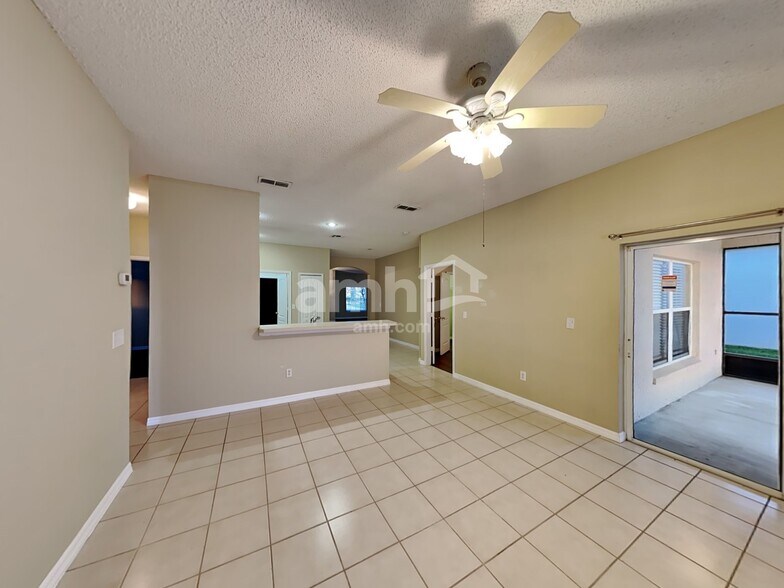 Building Photo - 4470 Waterside Pointe Cir