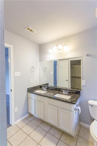 Building Photo - 9913 Summer Sweet Dr