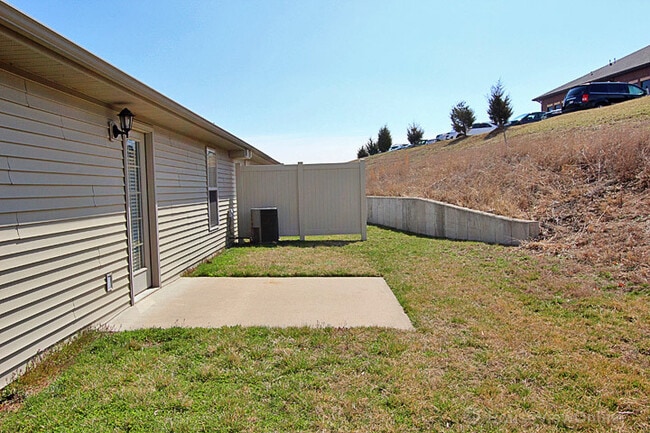 Building Photo - Travelers Way 2479/2481