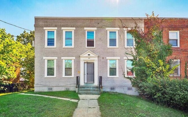 Building Photo - 433 Atlantic St SE