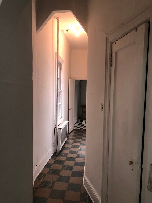 Building Photo - 790 Grand St