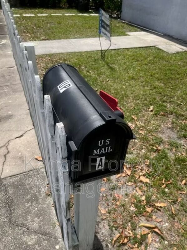 Building Photo - 3721 Henry Ave