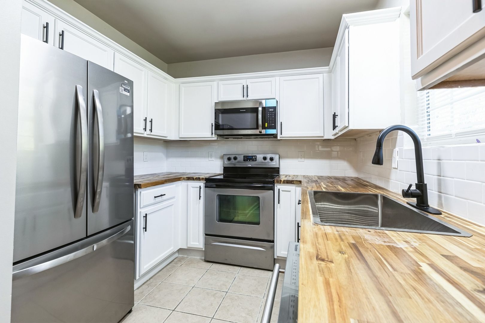 Building Photo - 625 Mill Stone Bluff
