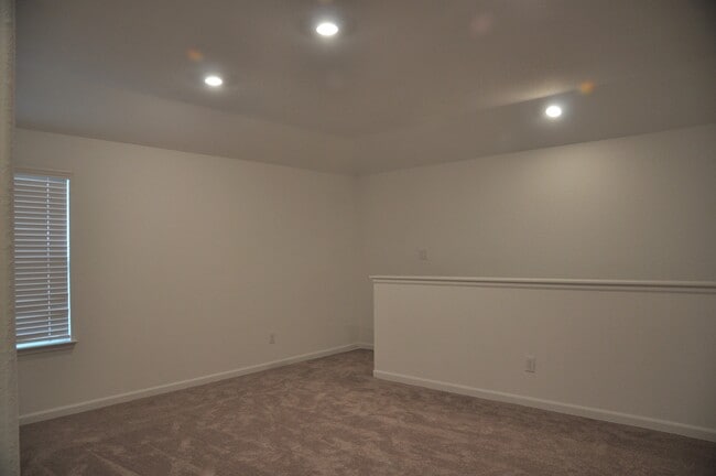 Building Photo - 32327 Melbrooke Dr