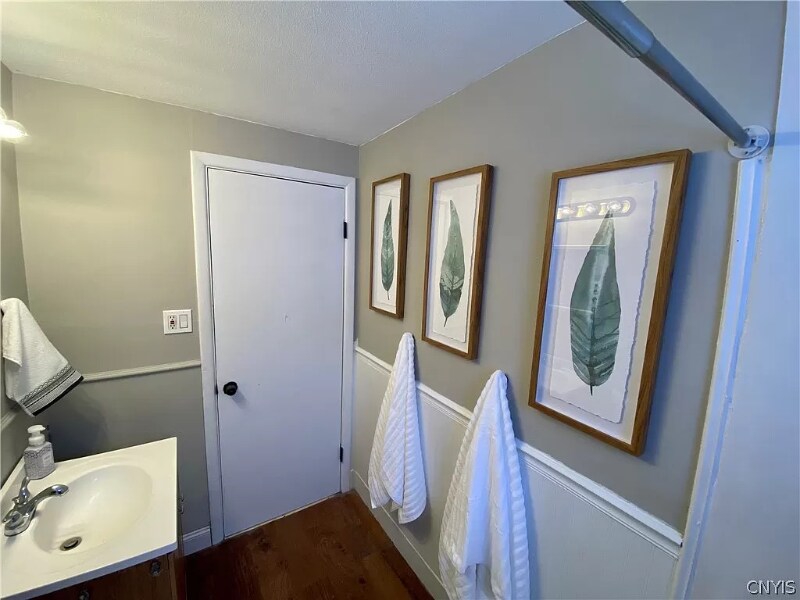 Building Photo - 406 Hanover Ave