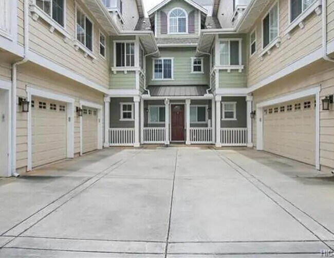 Building Photo - 7018 Hawaii Kai Dr