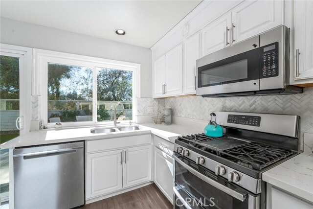 Building Photo - 23201 Vía Mirlo