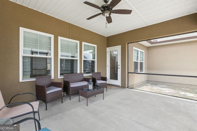 Building Photo - 145 Verano St