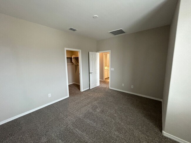 Building Photo - 17615 W San Juan Ave