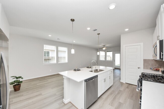 Building Photo - 16981 Juniper Blossom Bnd