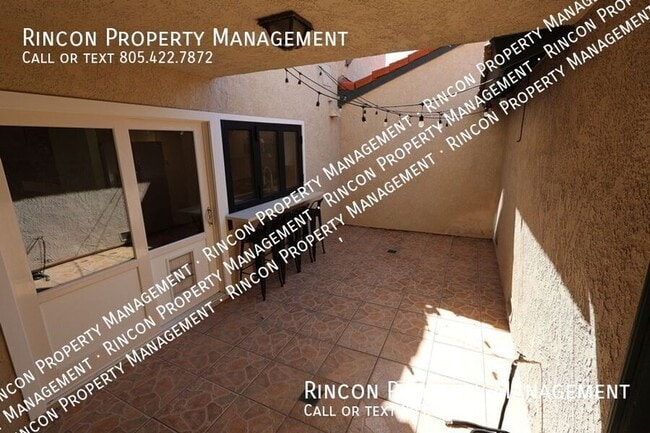 Building Photo - 2452 Manzanita Dr