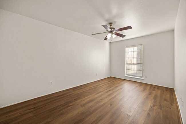 Building Photo - 16610 Carbridge Dr