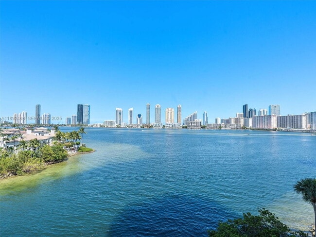 Building Photo - 4000 Island Blvd