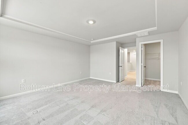Building Photo - 2312 Kasota Ln