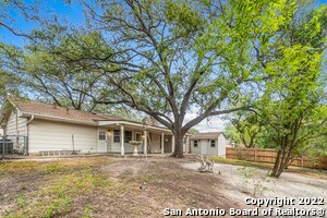 Building Photo - 3622 Pinebluff Dr