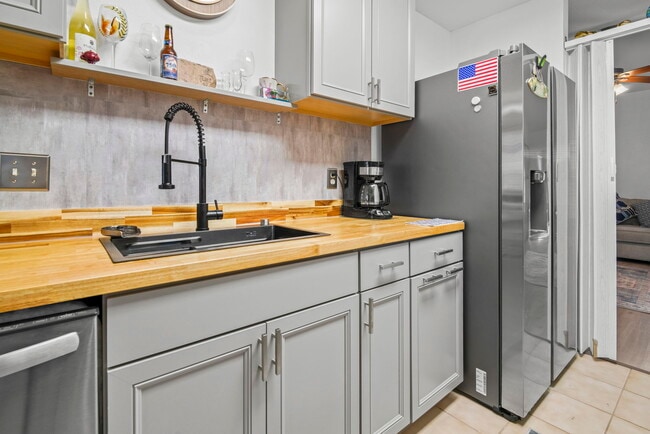 Building Photo - 309 McKendree Ln