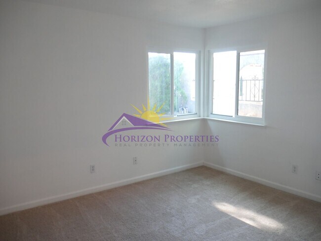 Building Photo - Beautiful 3 Bed 2 Bath 1,543 Sq. Ft. home ...