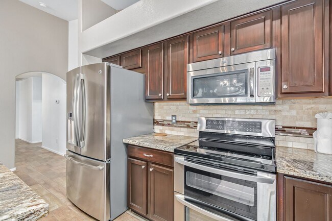 Building Photo - GORGEOUS home in the highly desired Arrowhead Ranch