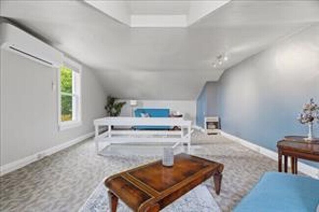 Building Photo - 420 Catoma St