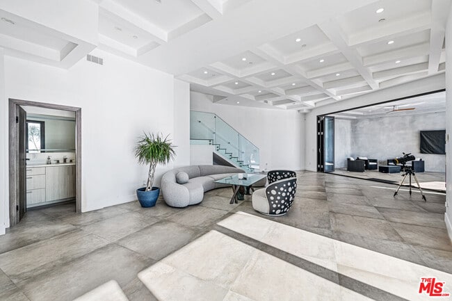 Building Photo - 6181 Temple Hill Dr
