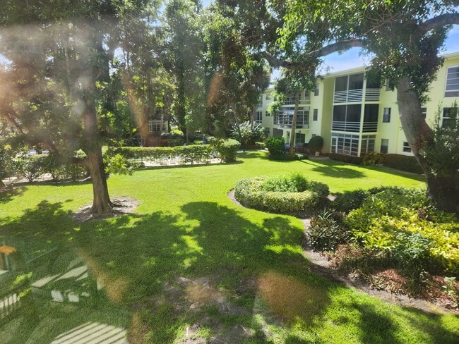 Building Photo - 1100 Ponce De Leon Cir
