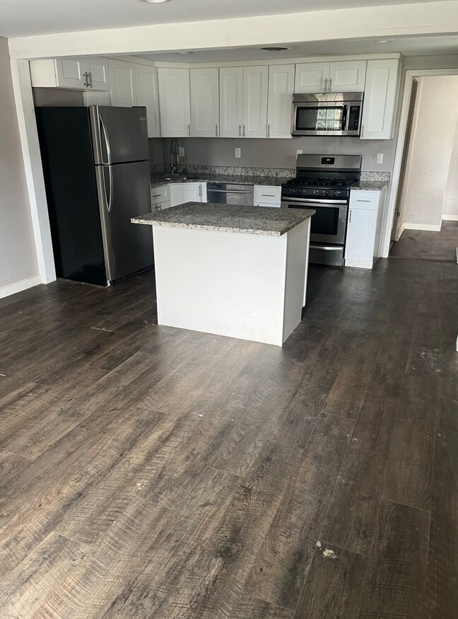 Building Photo - 525 Grove St