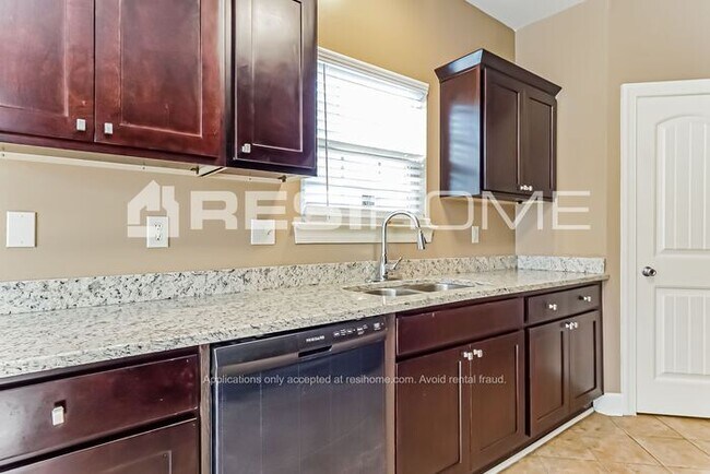 Building Photo - HOME FOR RENT!!