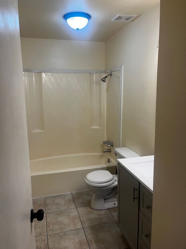 Building Photo - Pre-Leasing- House For Rent In Brush!