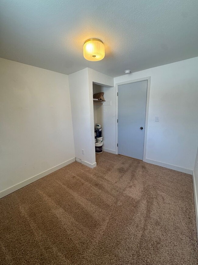 Building Photo - 1808 Twining Dr