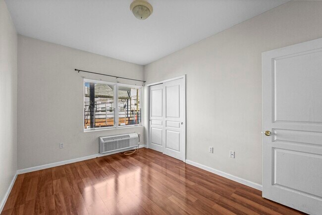 Building Photo - 845 Newark Ave