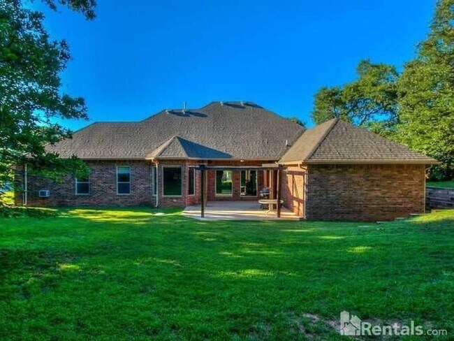 Building Photo - Coming Soon in Bella Terra in Edmond!