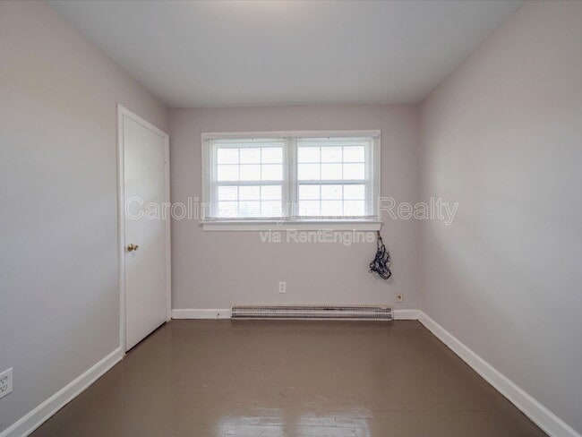 Building Photo - 325 S Gardner Ave