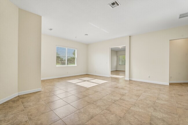 Building Photo - 1769 Berskshire