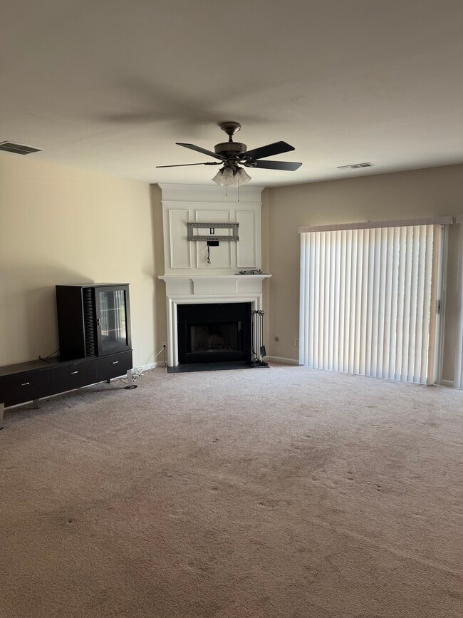 Building Photo - 1044 Annazanes Ct