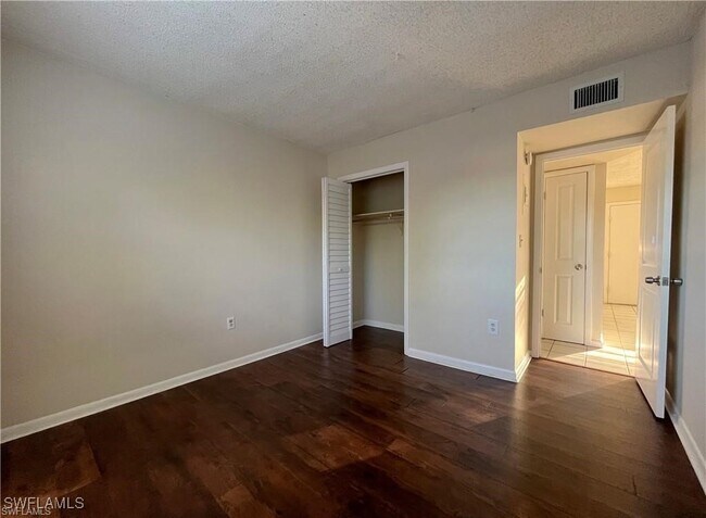 Building Photo - 3325 Arpt Rd S