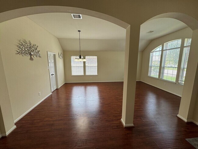 Building Photo - 9907 Rushing Springs Dr