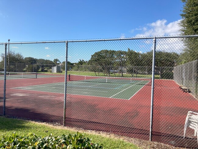 Tennis Pickelball court - 208 Mayan Ter