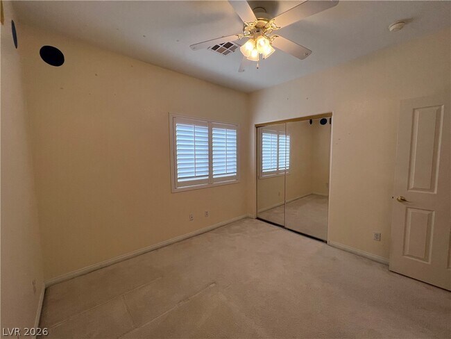 Building Photo - 678 Kentons Run Ave