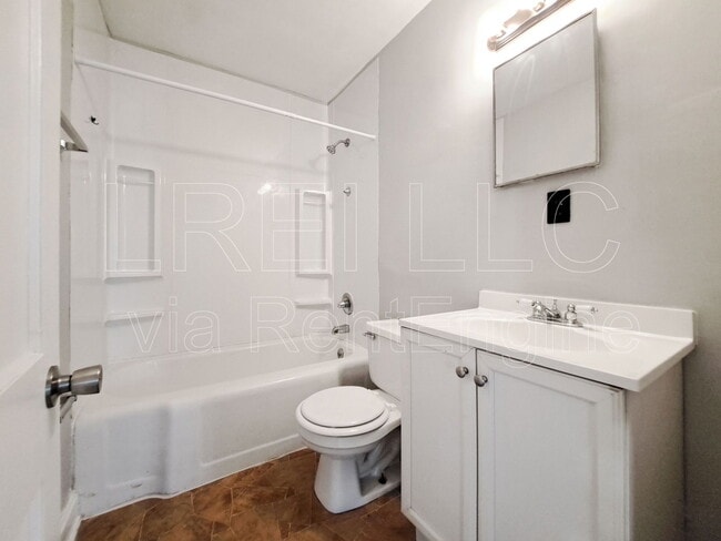 Building Photo - 401 N 42nd St