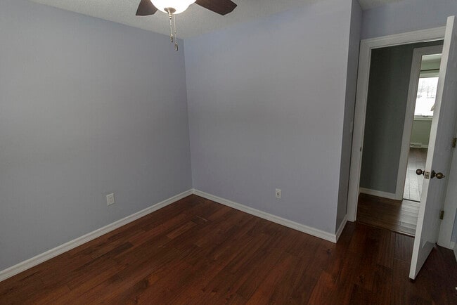 Building Photo - 4500 W Bridgewood Dr