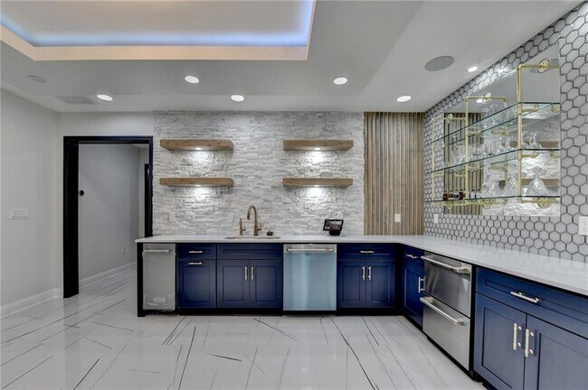 Building Photo - 210 Ashland Ct