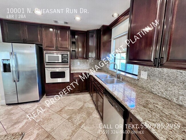 Building Photo - 10001 N Pheasant Run Dr