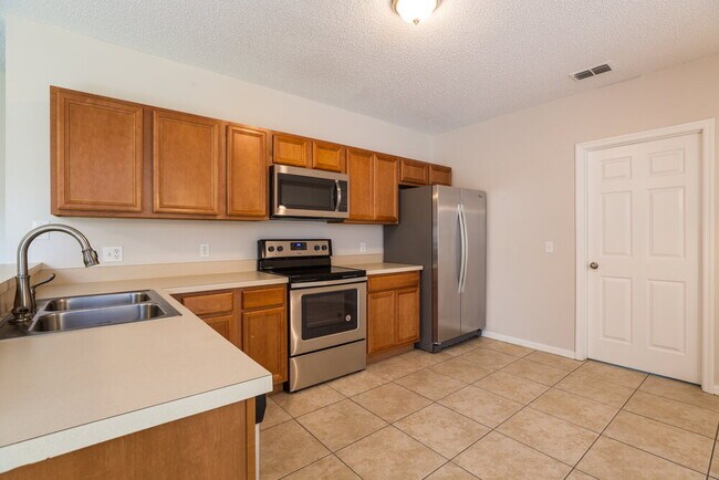 Building Photo - 1009 Dudley Dr