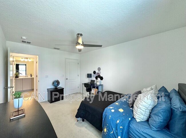 Building Photo - 17691 Passionflower Cir